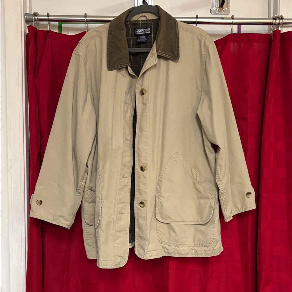 Women’s Lands endsTan Jacket with Dark Brown Collar